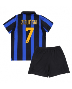 Billige Fotballdrakt Inter Milan Piotr Zielinski #7 Replika Hjemmedraktsett Barn 2026-27 Kortermet (med bukser)